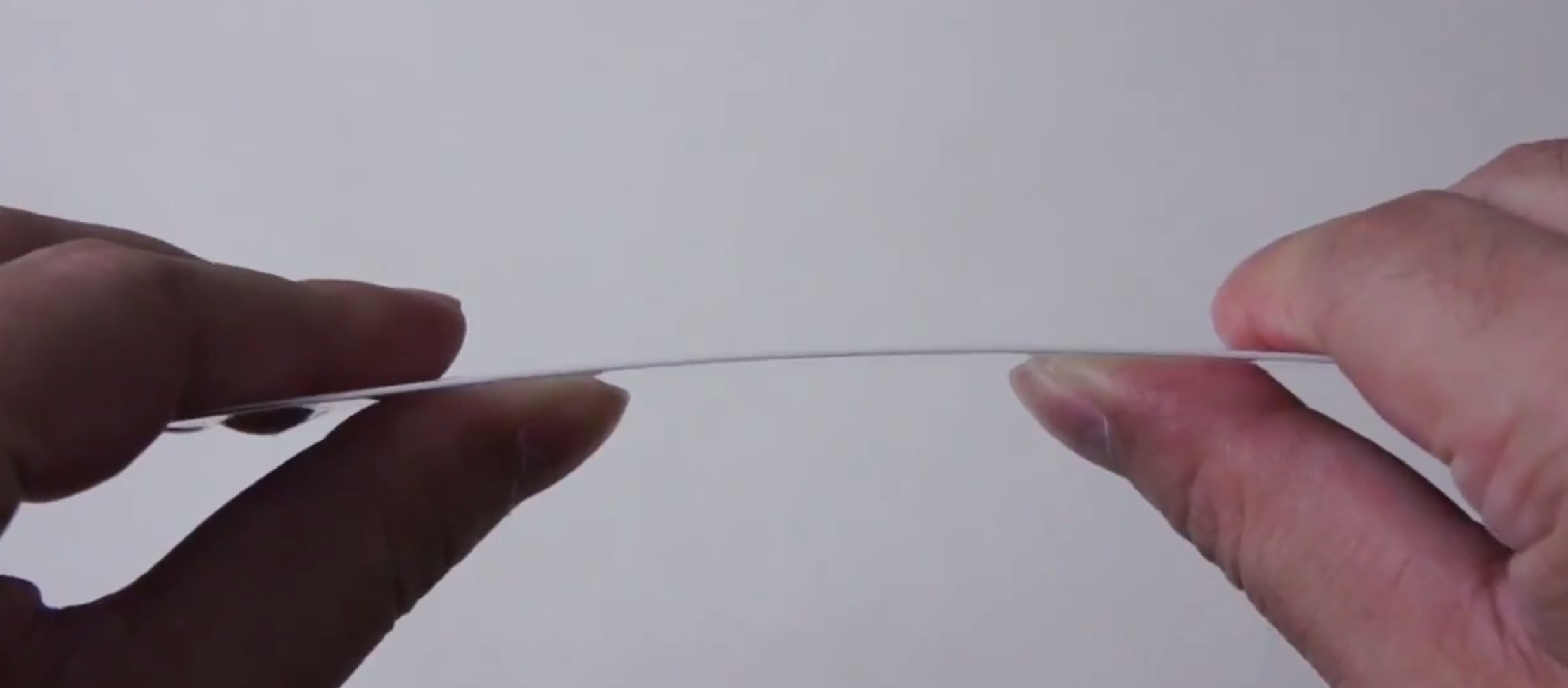 A rumored sapphire iPhone 6 display that appeared online in 2014