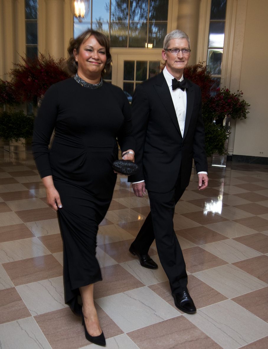 Tim-cook-lisa-jackson-state-dinner
