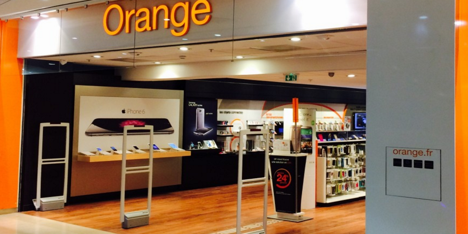 Orange-Store-apple