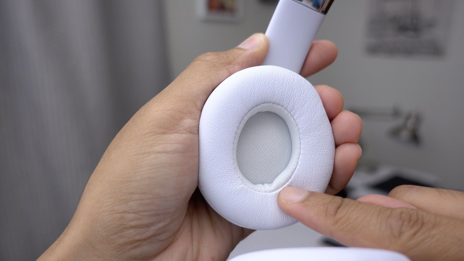 beats-solo3-ear-cups