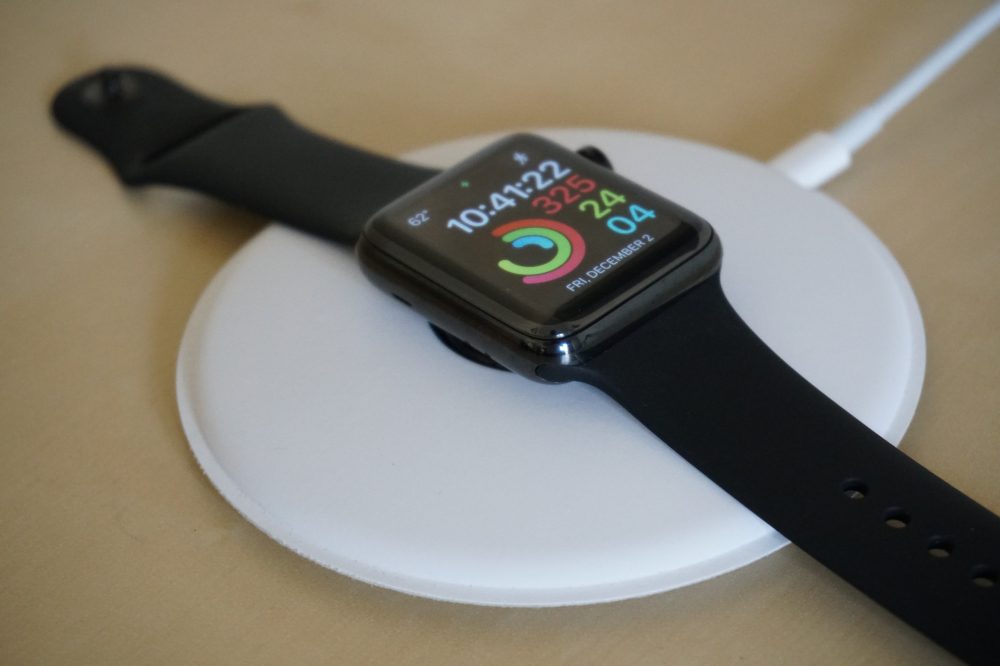 apple-watch-magnetic-charging-dock-2