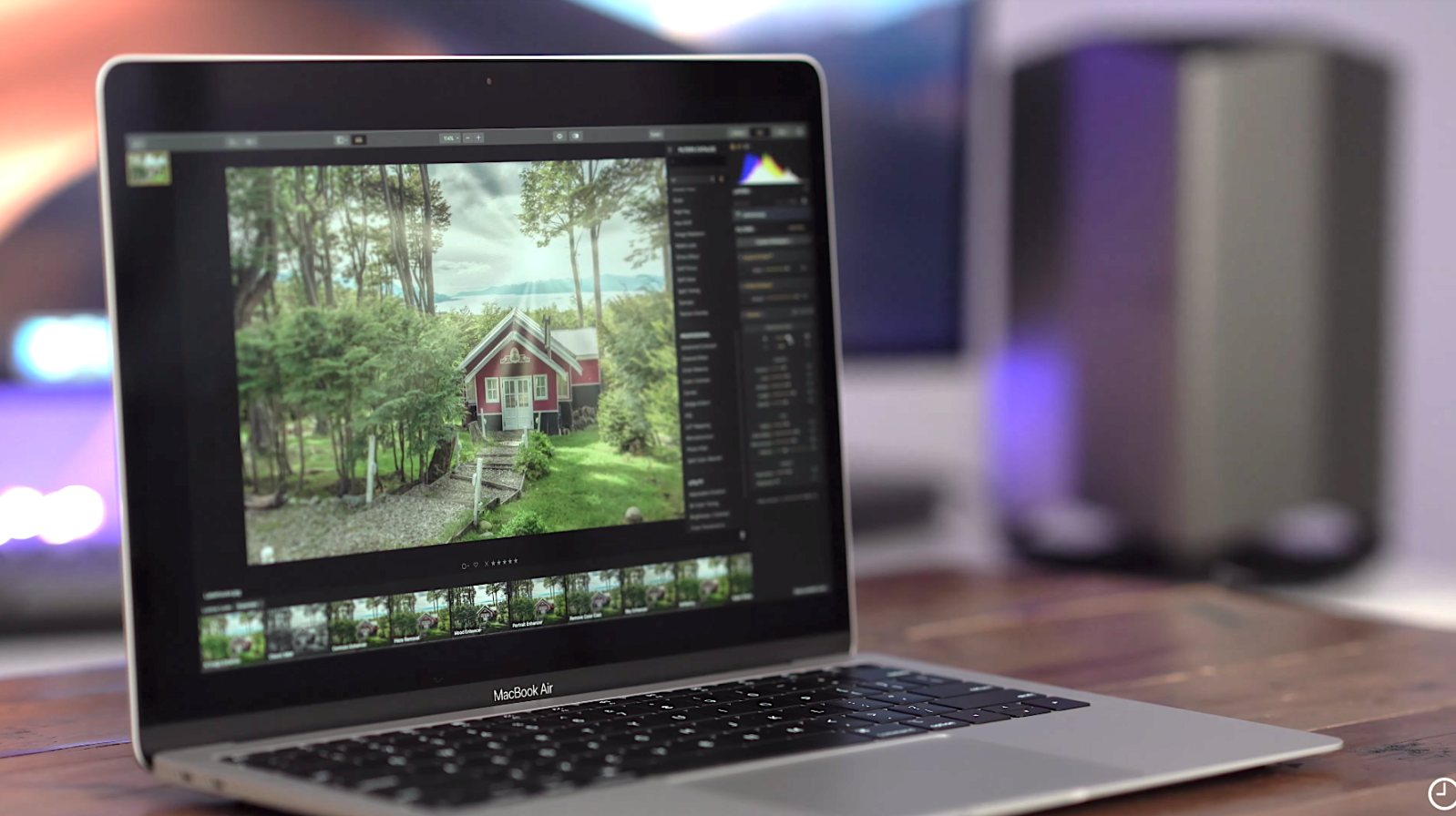 MacBook Air running luminar 3