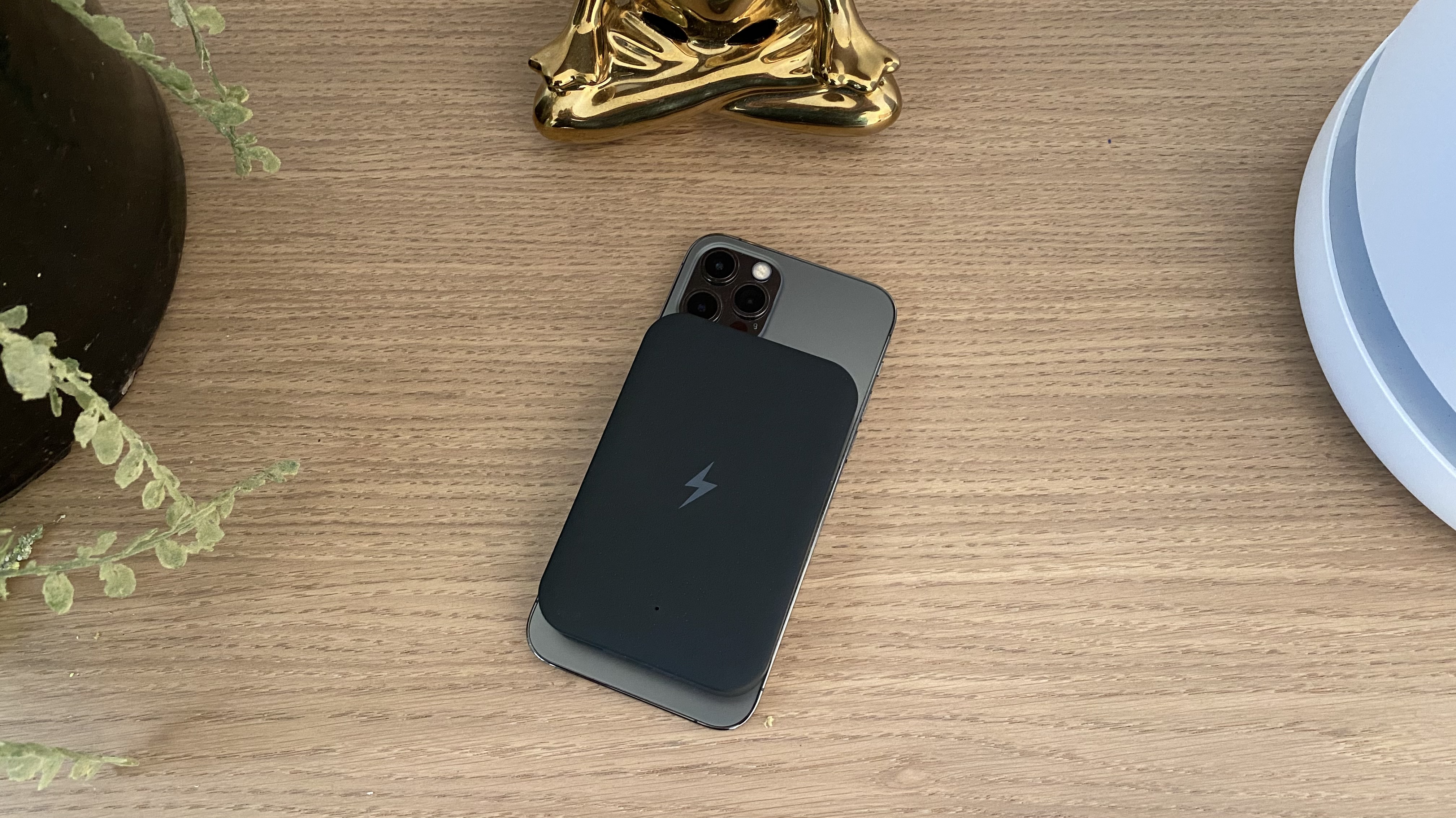 Charge Fast MagSafe Power Pack Air for iPhone 12 