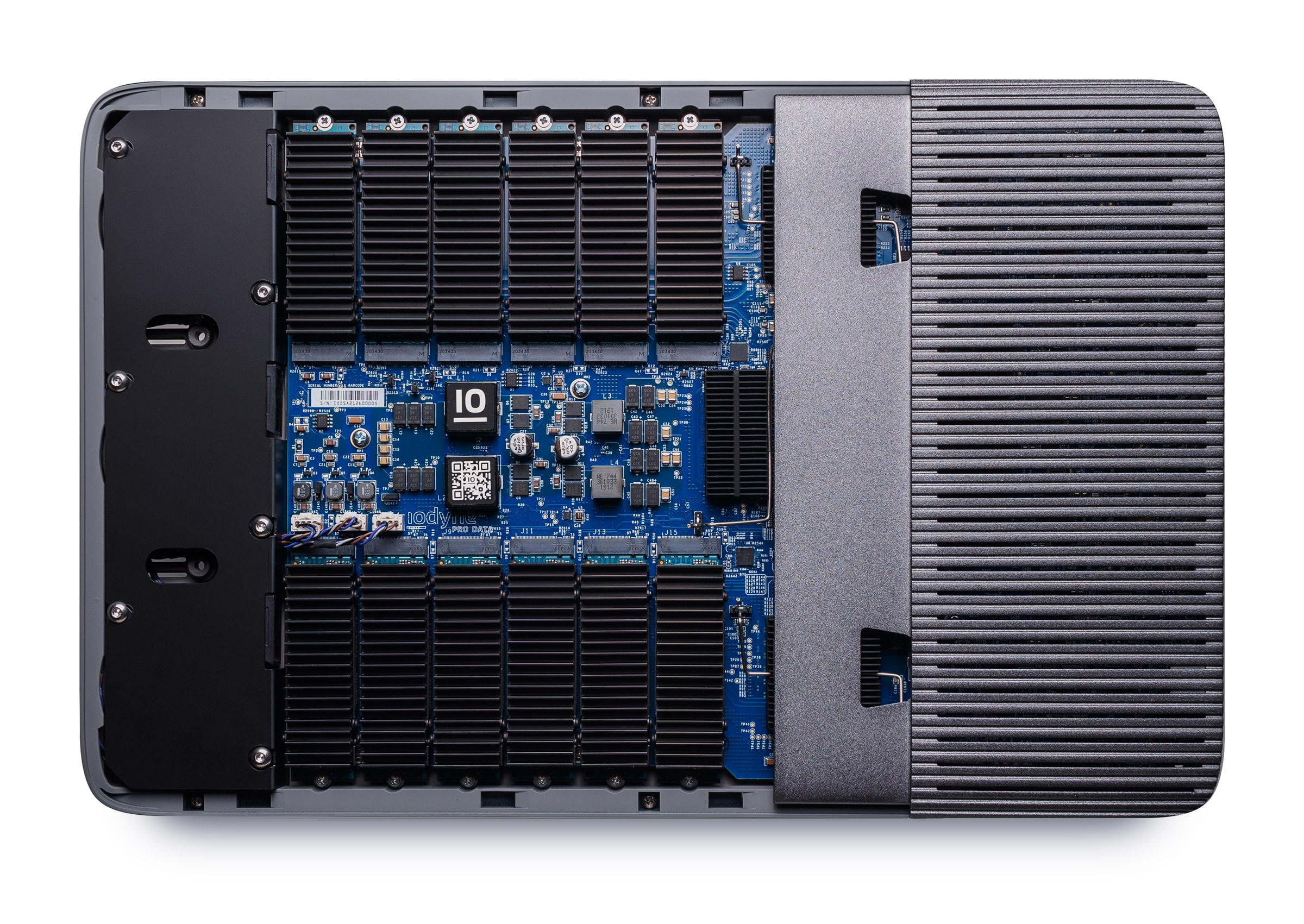 iodyne Pro Data - 12 NVMe SSDs with up to 24TB of storage