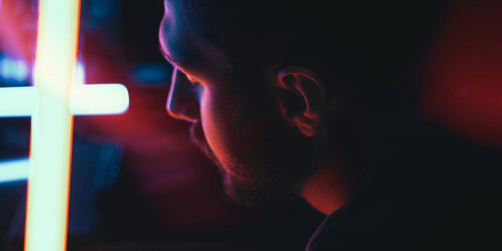 Twitter 2FA text service was secretly helping governments locate people