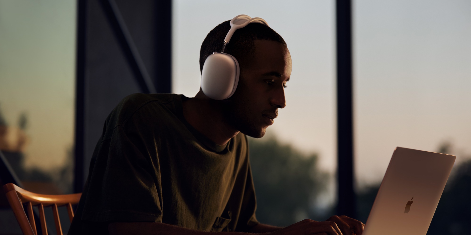 airpods-max-9to5mac-1 pro 2