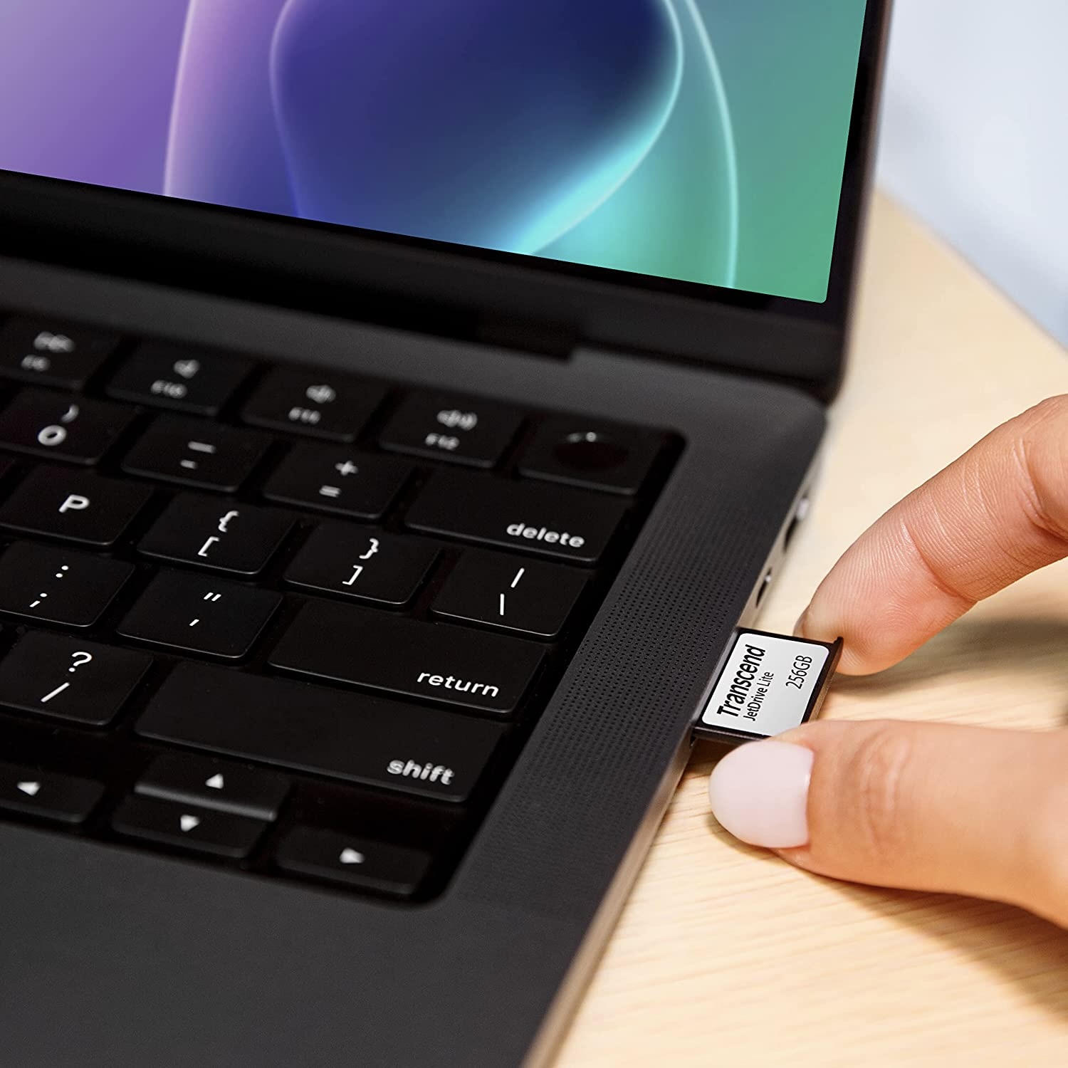 Flush SD card for MacBook Pro 1