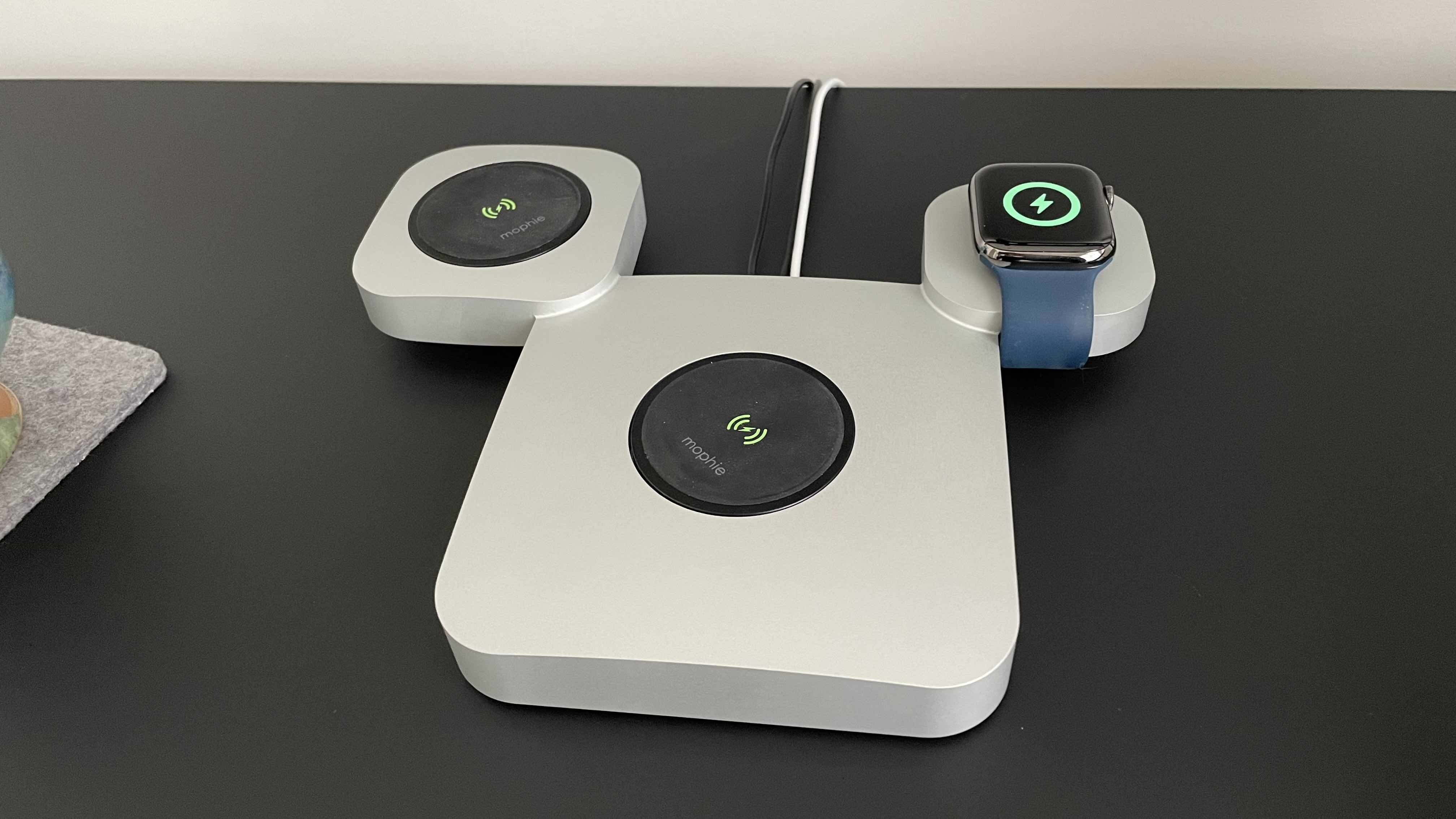 LINESTAND MagSafe charger hands-on 2