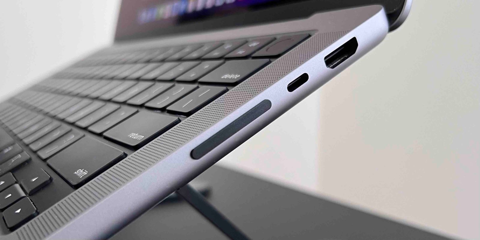 MacBook Pro flush SD card review