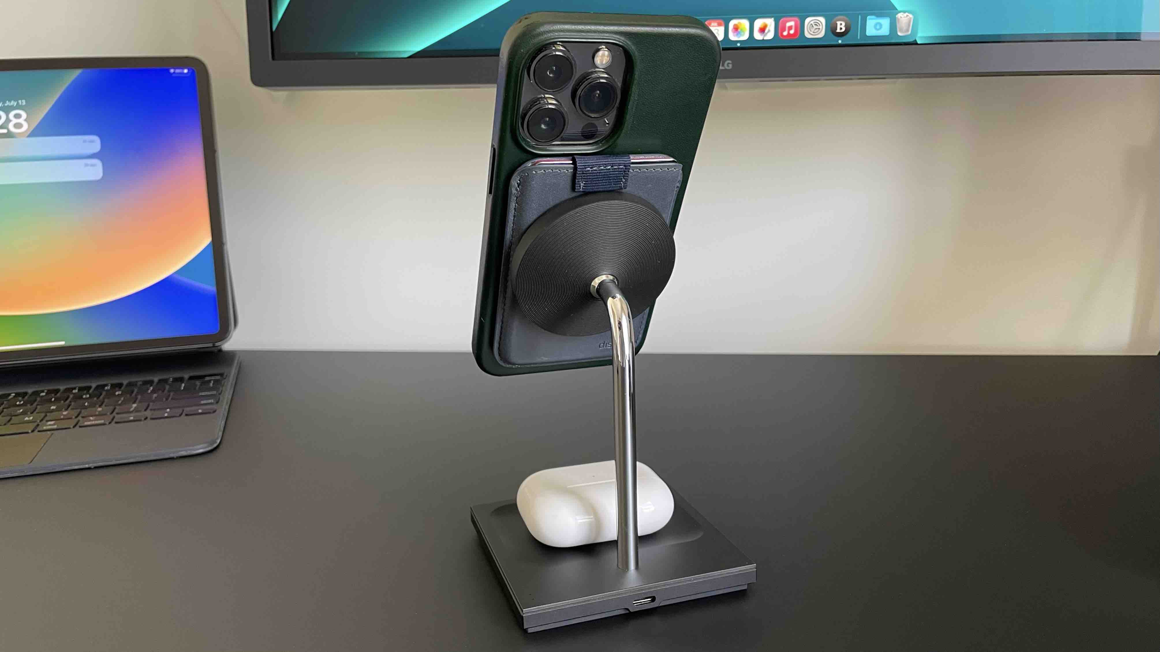 iPhone leather wallet MagSafe Distil Union 4