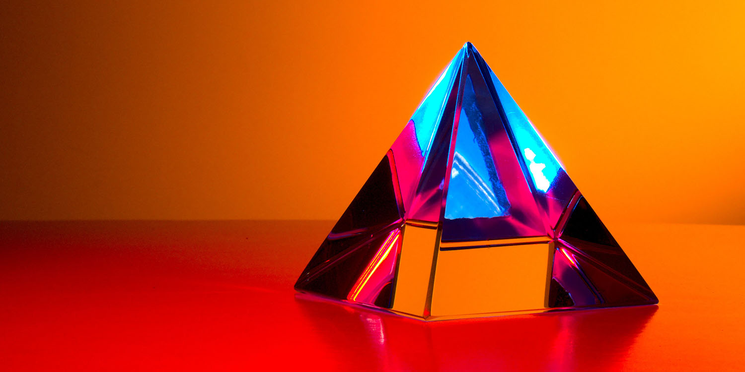 iPhone 14 notch prism | Abstract image of a prism