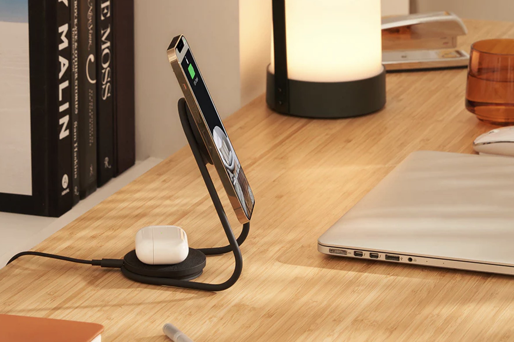 MAG:2 Essentials in use