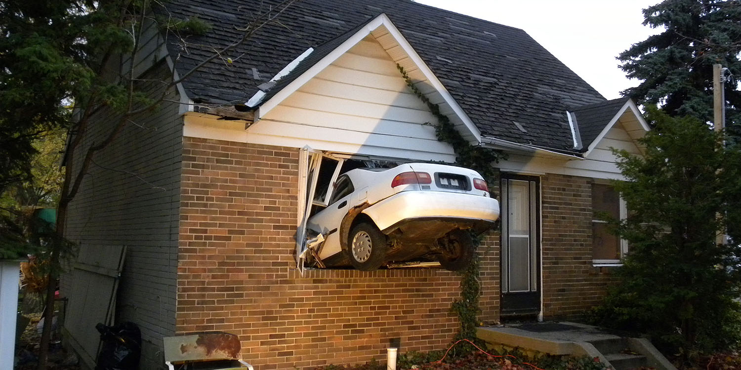 RIPTwitter | Car crash (no-one seriously hurt)