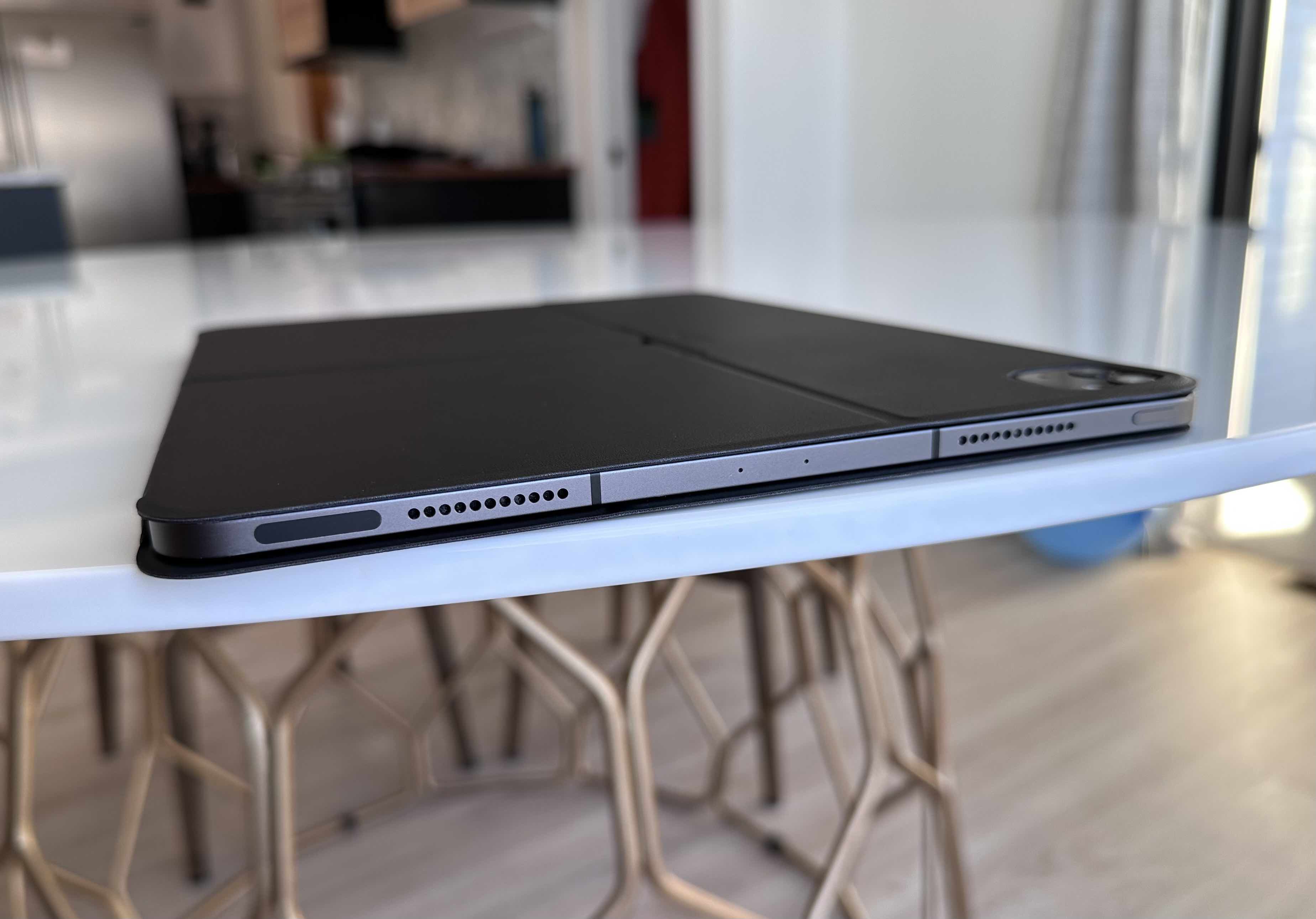 Moft Float Folio for iPad review minimalist design