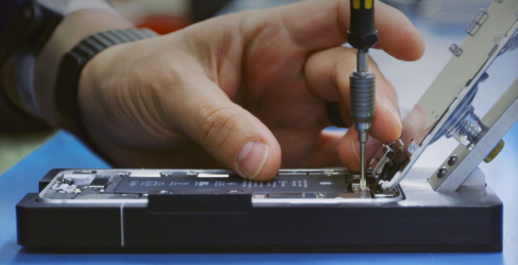 Apple recalls and service programs iPhone repair