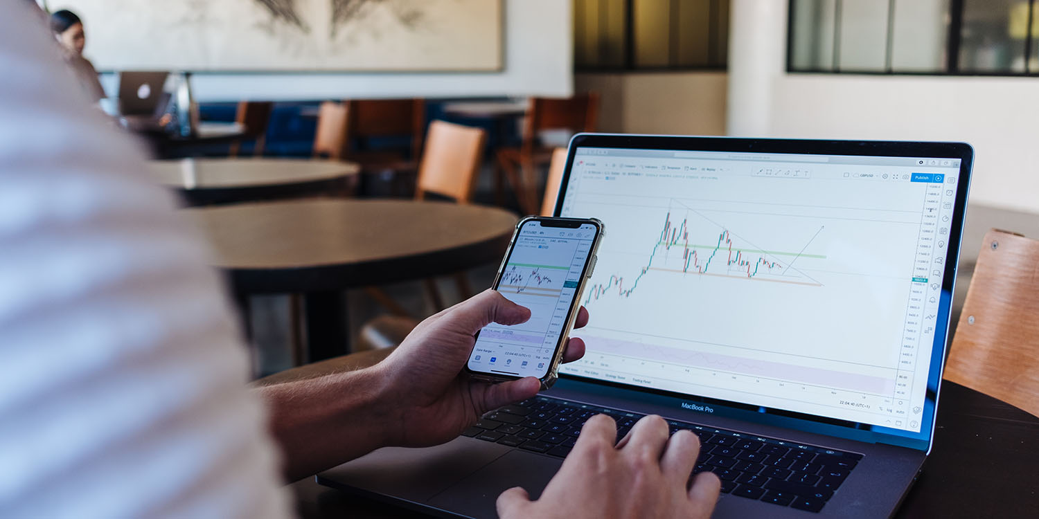 AAPL investors unconcerned