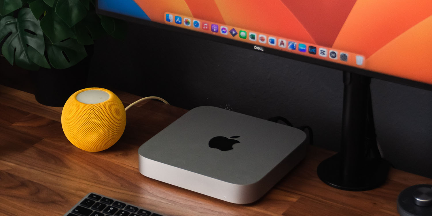 Multiple HomePods responding | HomePod mini on a desk
