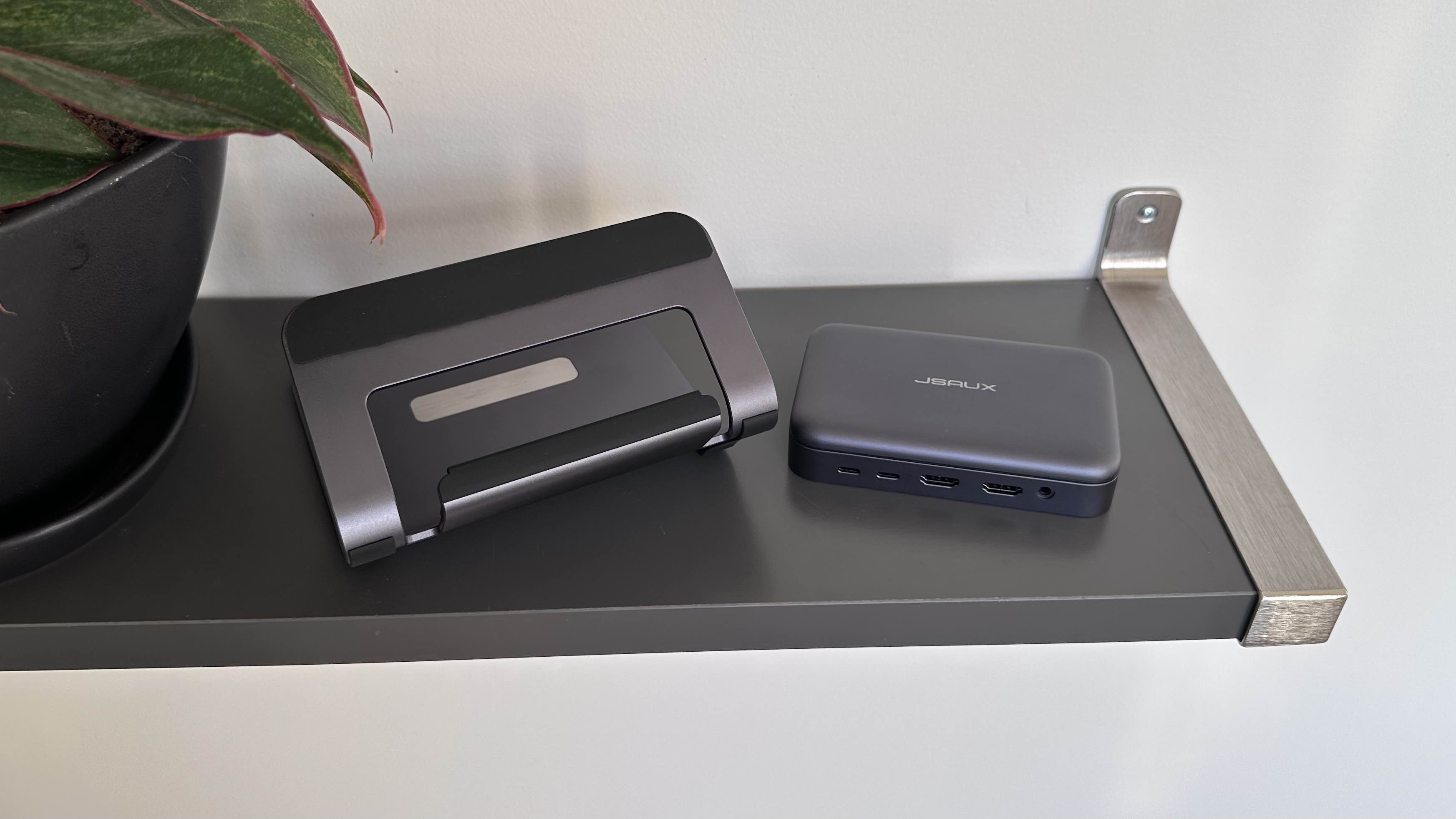 JSAUX OmniCase 2 Pro USB-C hub plus organizer and Curve stand