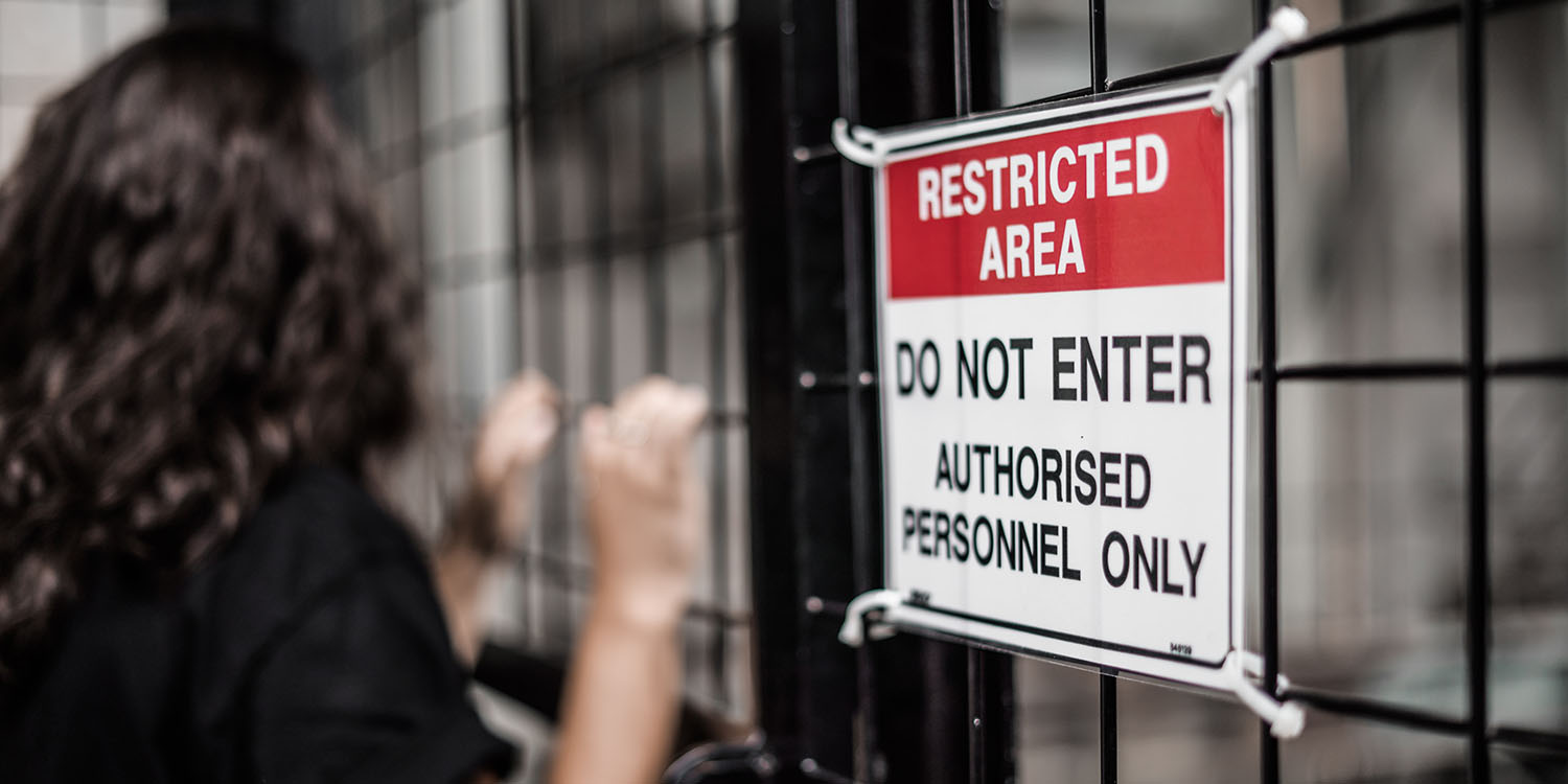 Reddit NSFW protests | 'Restricted area/Do not enter' sign