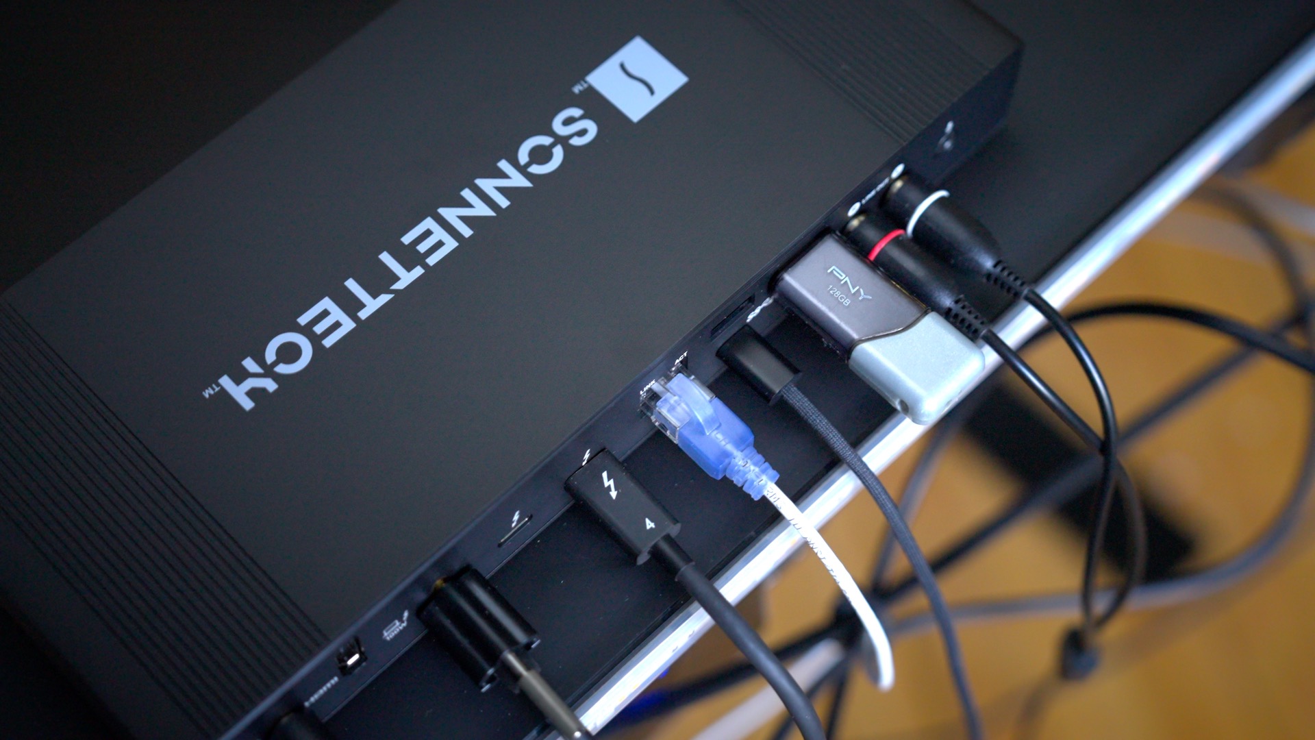 Sonnet Super Dock overhead rear panel