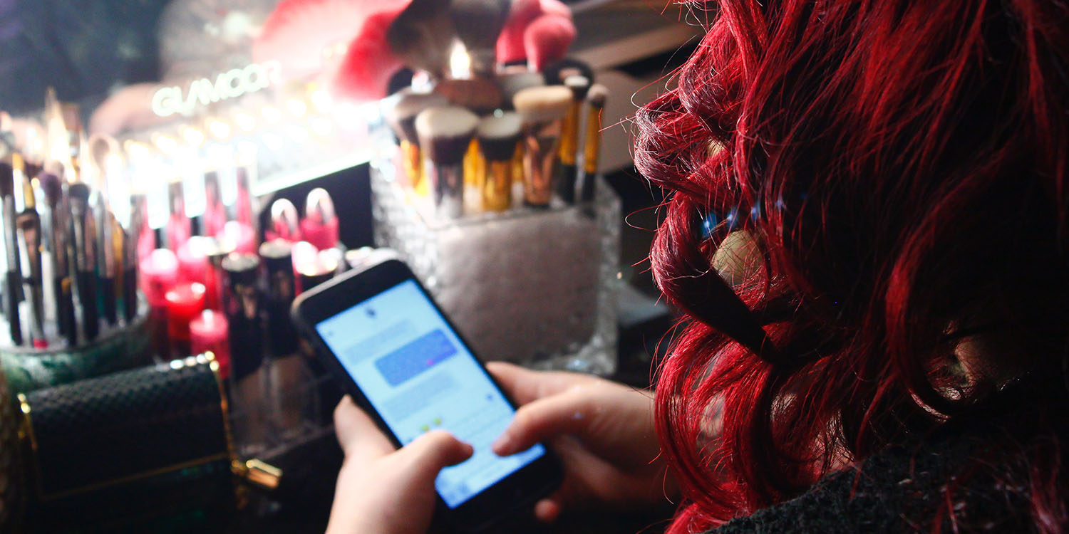 Future of iMessage safe in the UK | iPhone users exchanging iMessages