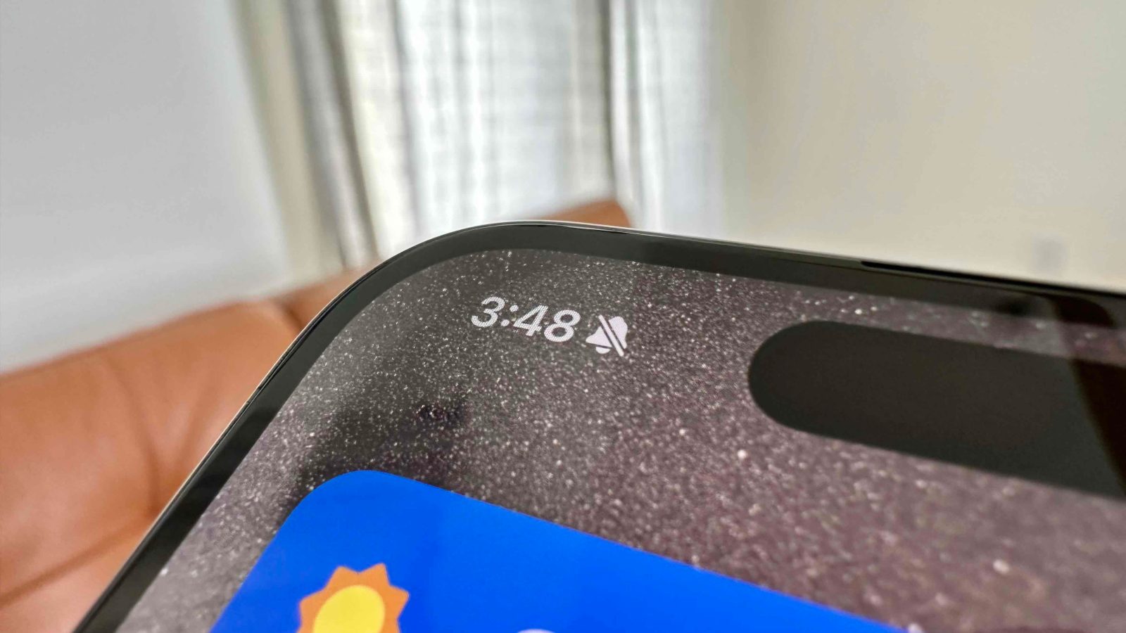 hide silent bell icon iPhone 15 Pro