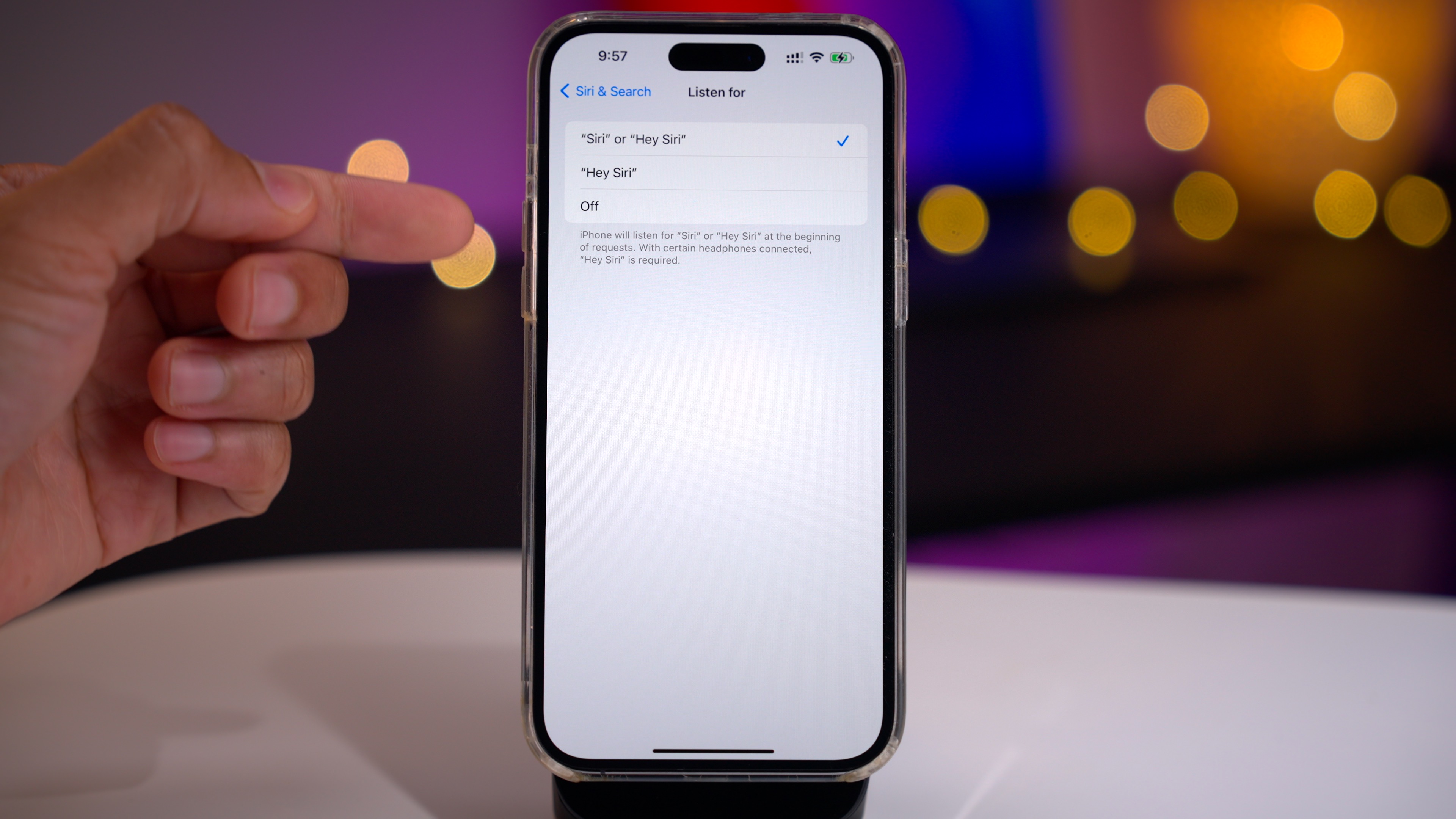 Siri & Search settings in iOS 17 showing the Hey Siri or Siri activation keywords.