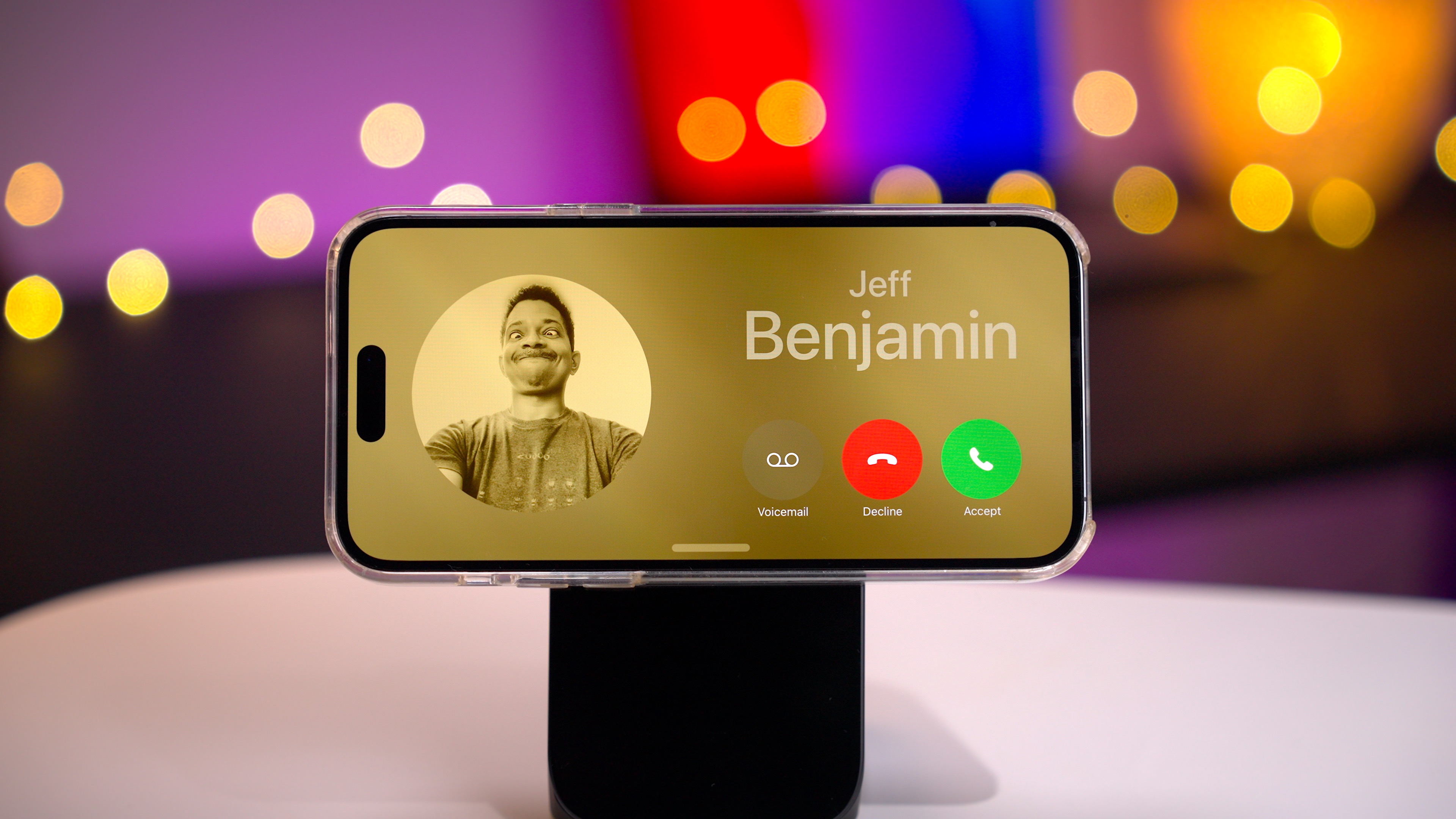 StandBy in iOS 17 showing the incoming call screen with Contact Poster.