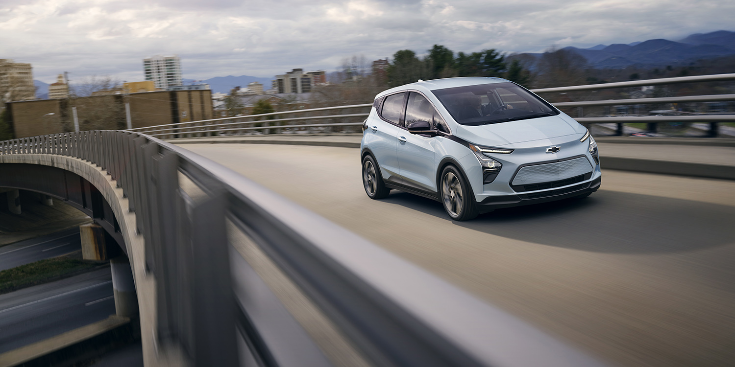 General Motors ditches CarPlay and taps Apple UI talent | 2023 Chevrolet Bolt EV