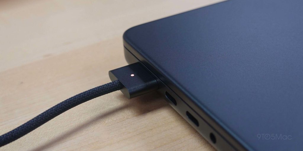 MacBook USB-C MagSafe ports