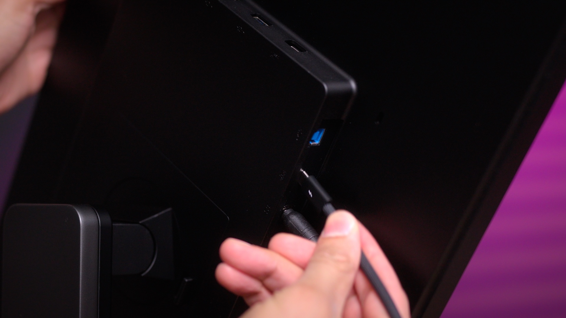 Dough Spectrum One USB-C port