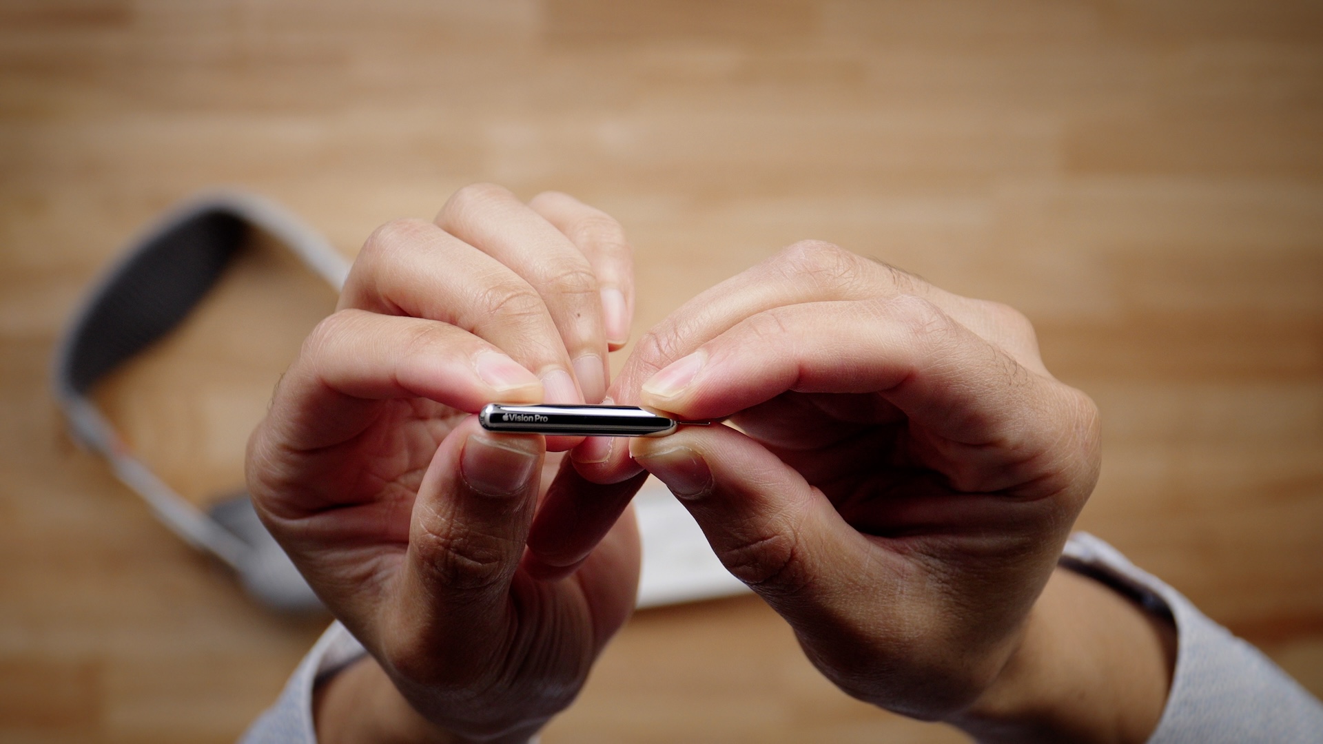 Apple Vision Pro audio strap eject tool