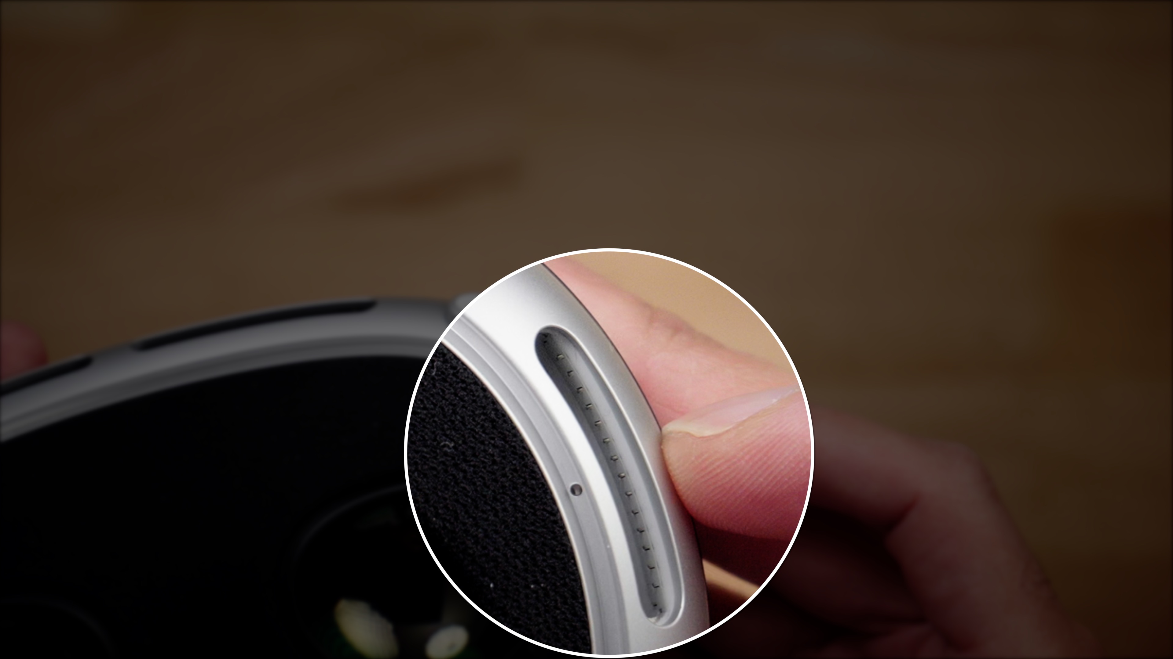 Apple Vision Pro Developer Strap right socket