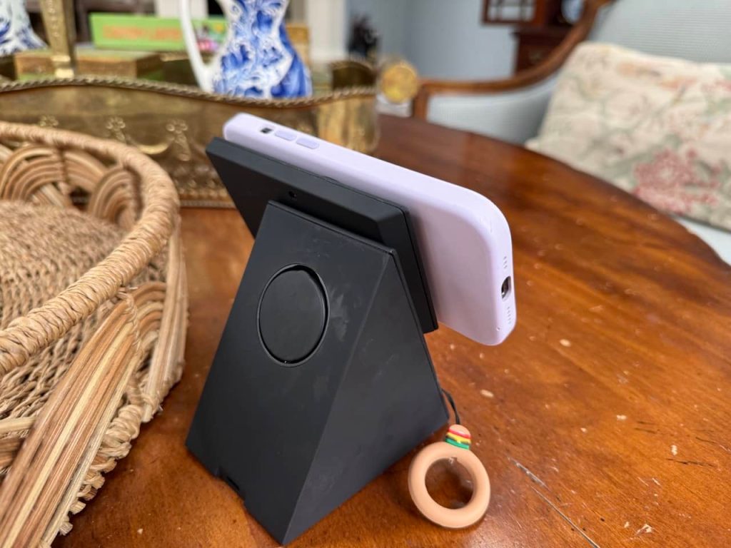 GuMosh Dock from behind