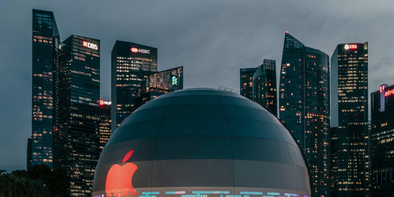 Top 10 best selling phones | Apple Store, Singapore