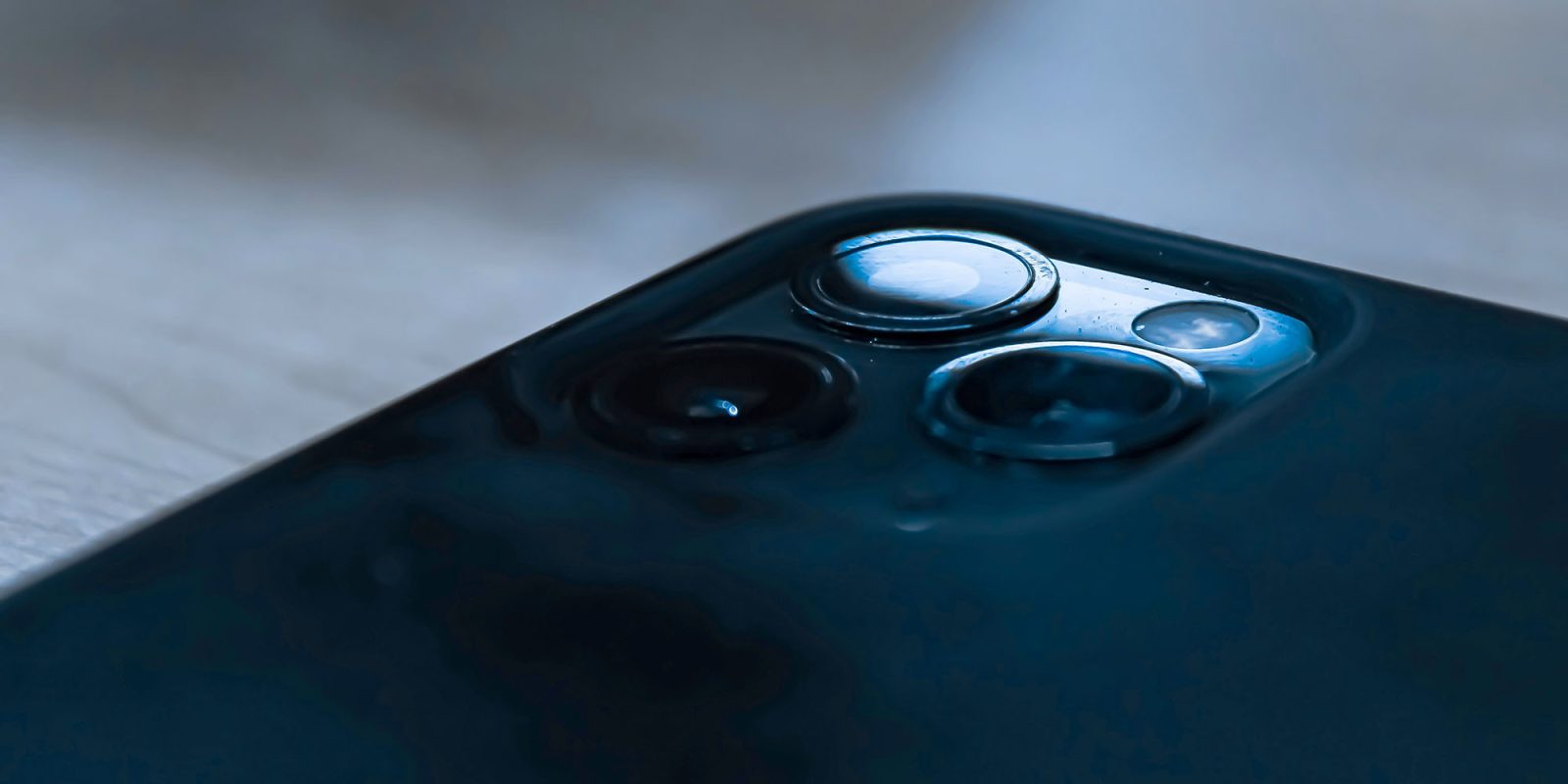 US iPhone market share | Close-up of iPhone camera module