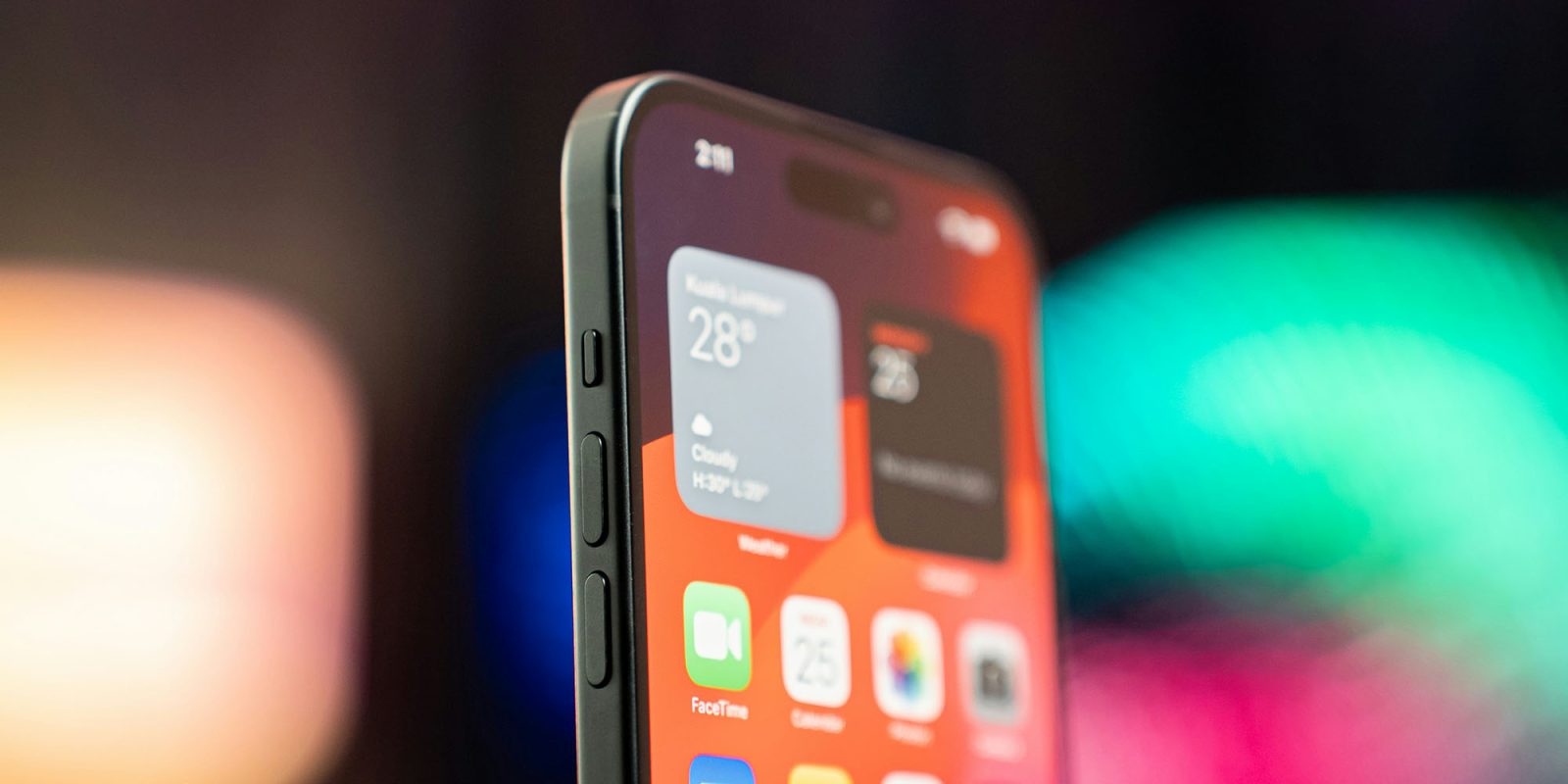 iPhone 16 bezels will shrink | Existing iPhone 15 Pro Max bezels shown