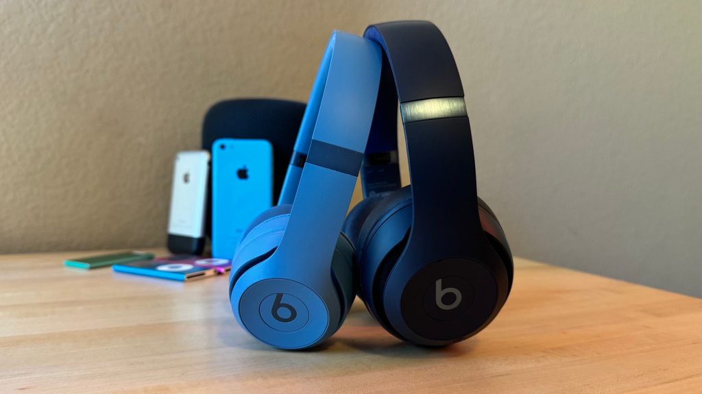 Beats Solo 4 (left) vs Beats Studio Pro (right)