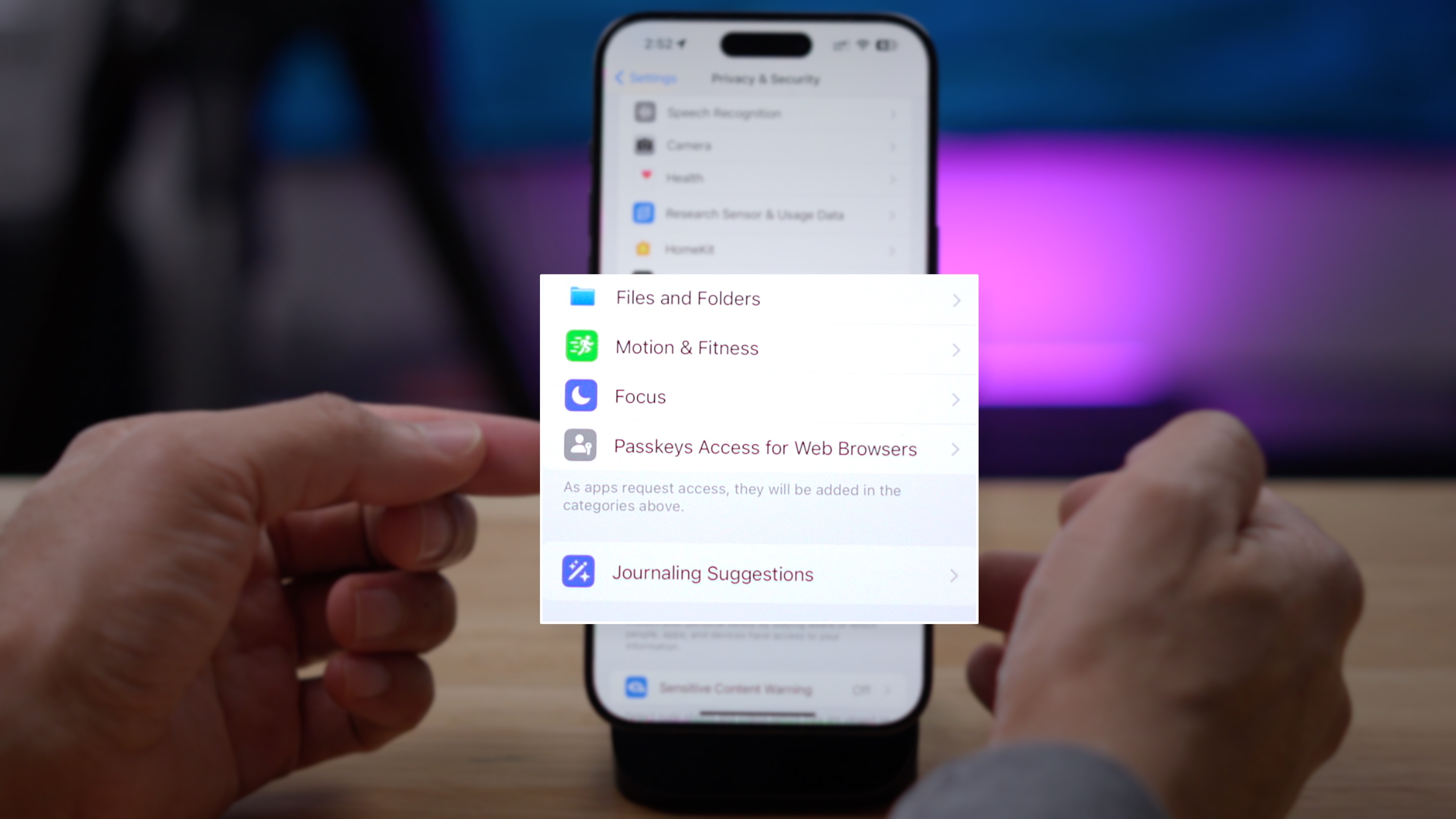 Passkeys access for web browsers iOS 17.5