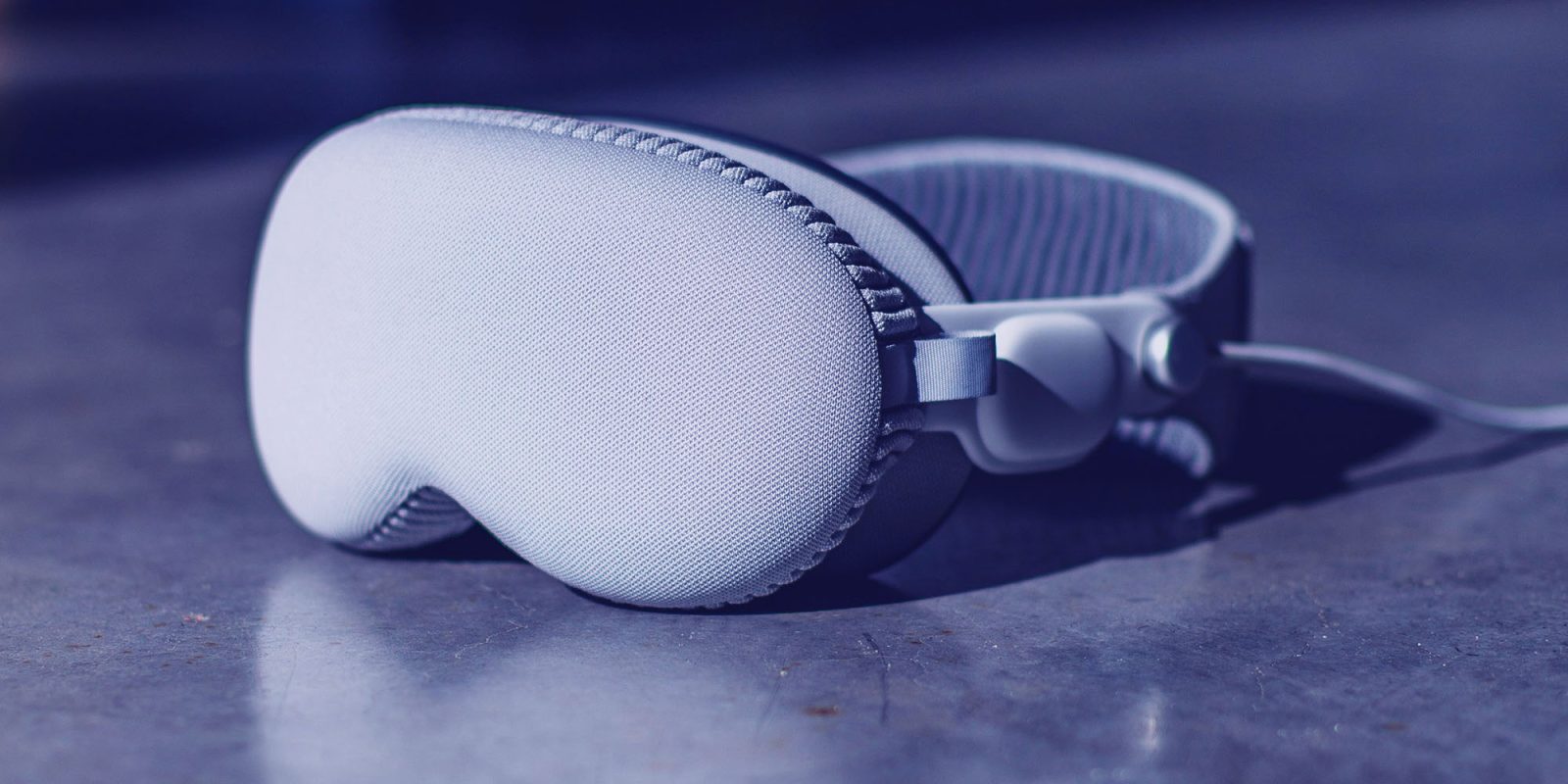 A tethered Apple Vision headset would be an acceptable compromise