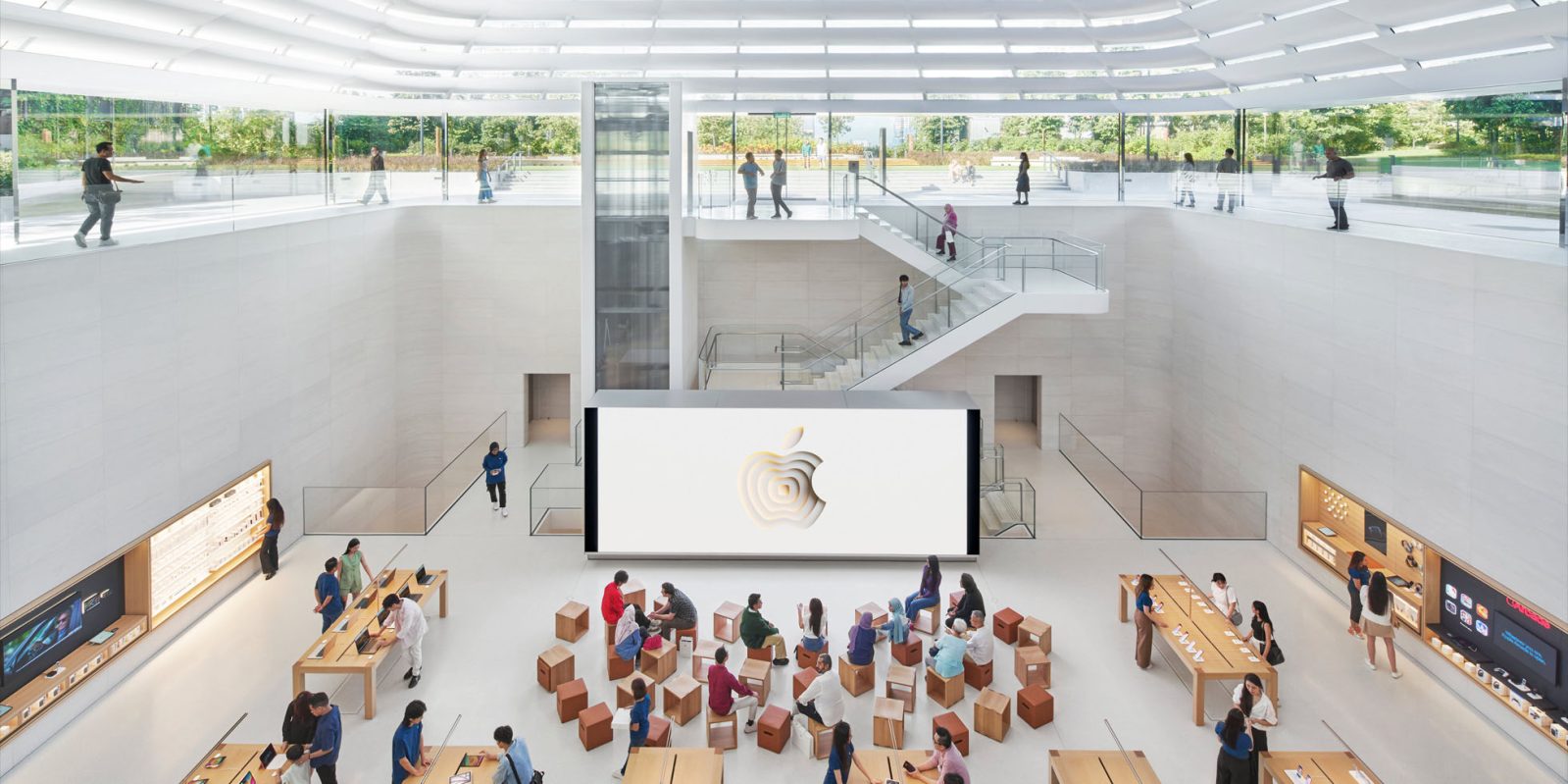 Apple lags behind global smartphone market | Apple Store in Kuala Lumpur