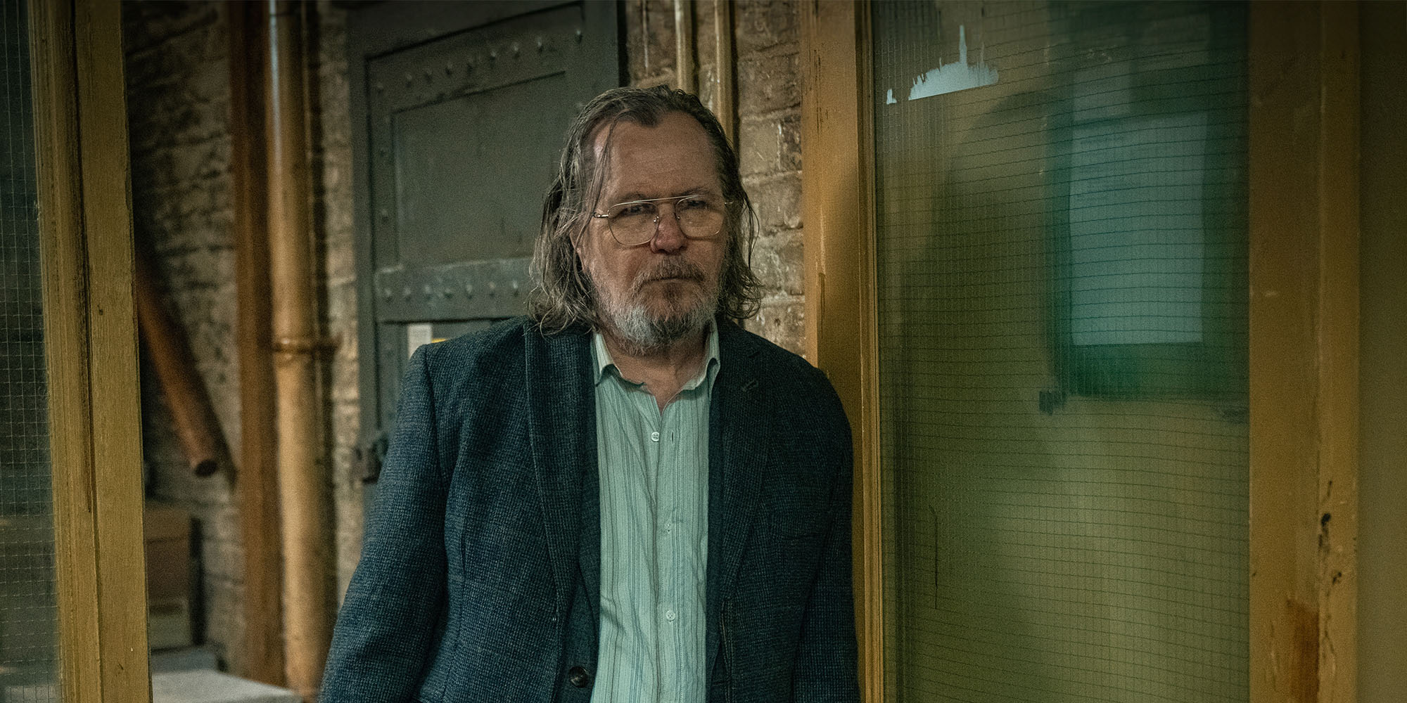 Apple Originals score nine Golden Globe nominations | Gary Oldman in Slow Horses