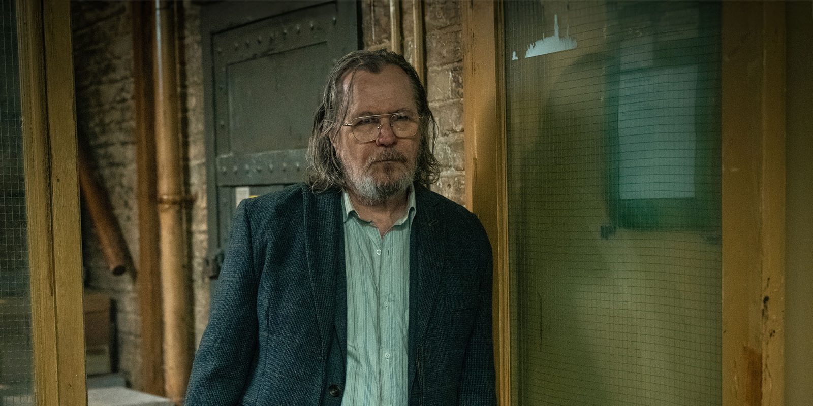 Apple Originals score nine Golden Globe nominations | Gary Oldman in Slow Horses