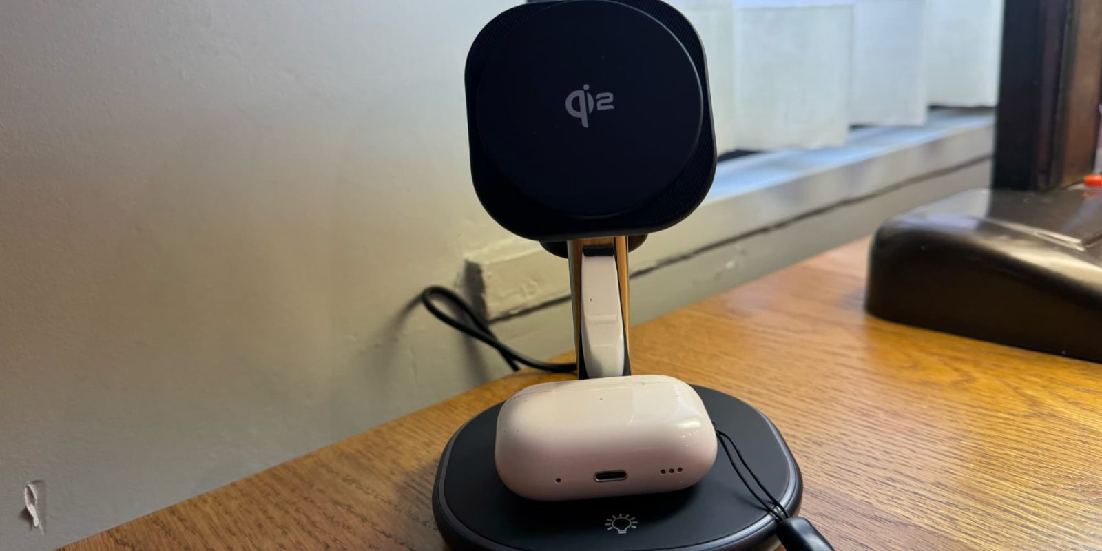 EnergyCell 3-in-1 charging station