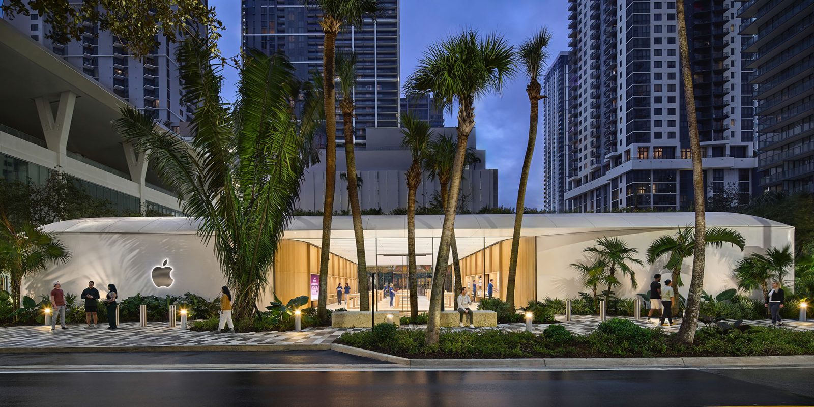 Apple Miami Worldcenter store has 'biophilic' design, green creds, accessibility features | Exterior shot with palm trees
