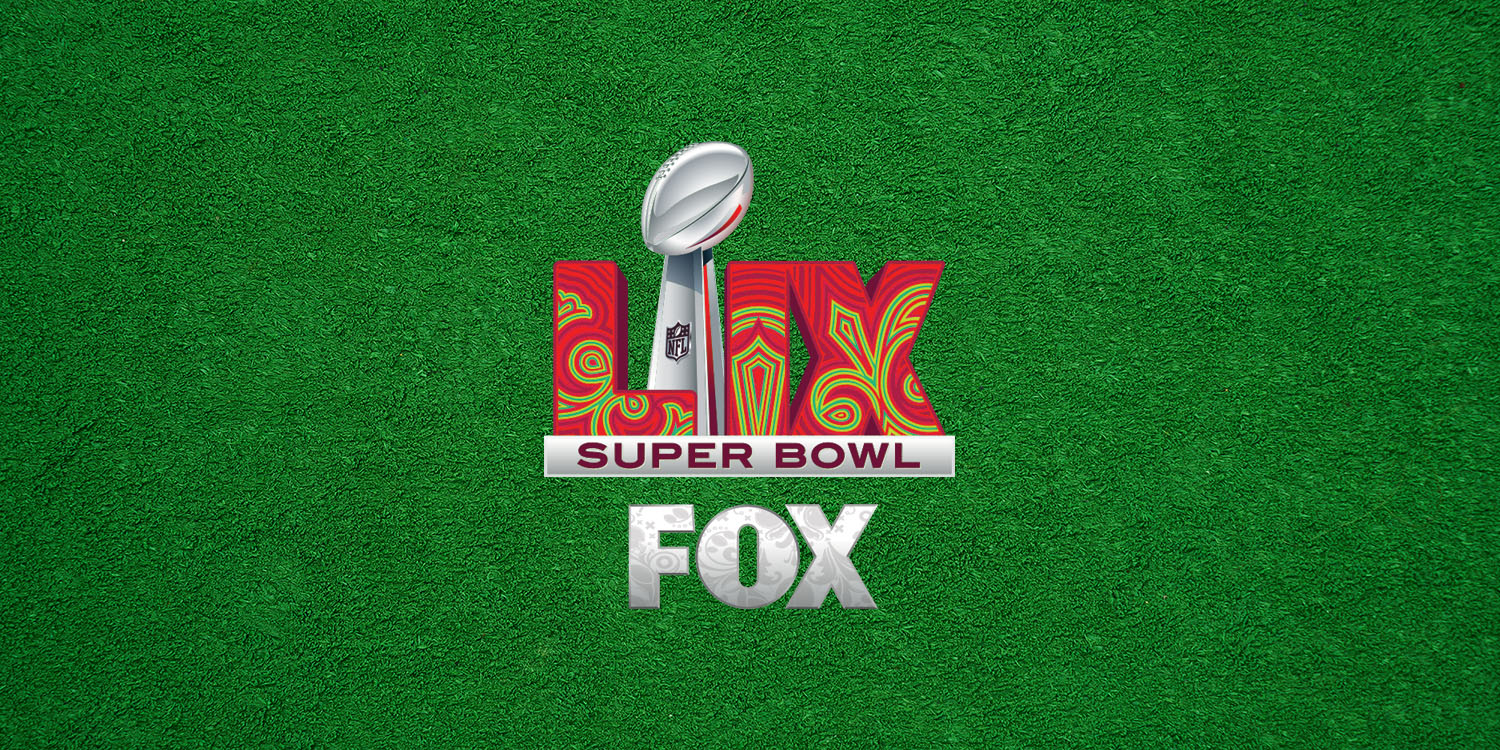 Here's how to stream the 2025 Super Bowl in 4K for free | FOX Sports graphic on grass background