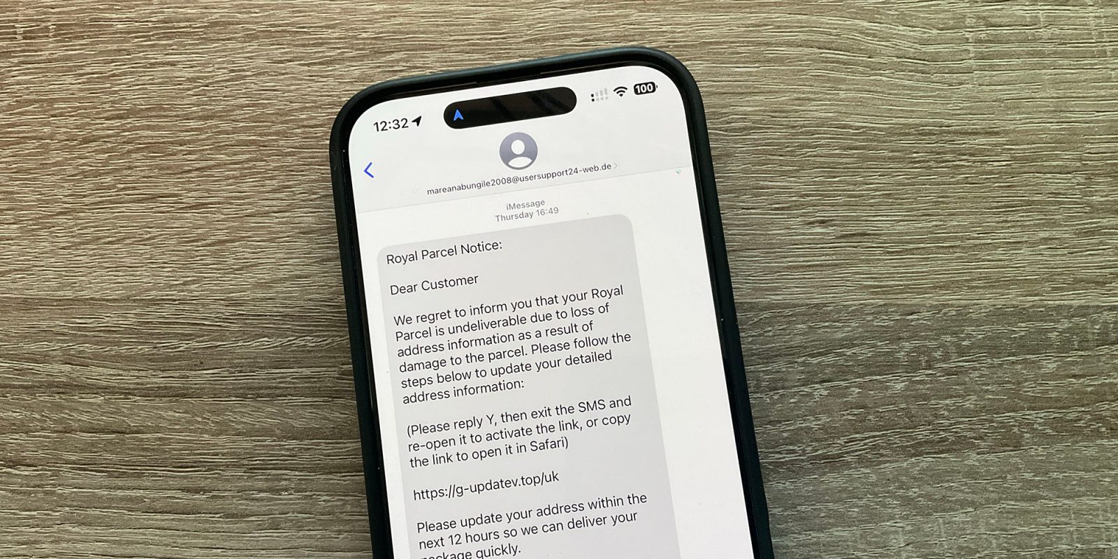 Security vulnerability in iPhone's USB-C port, and a gotcha with iMessage scams | Scam parcel delivery message shown
