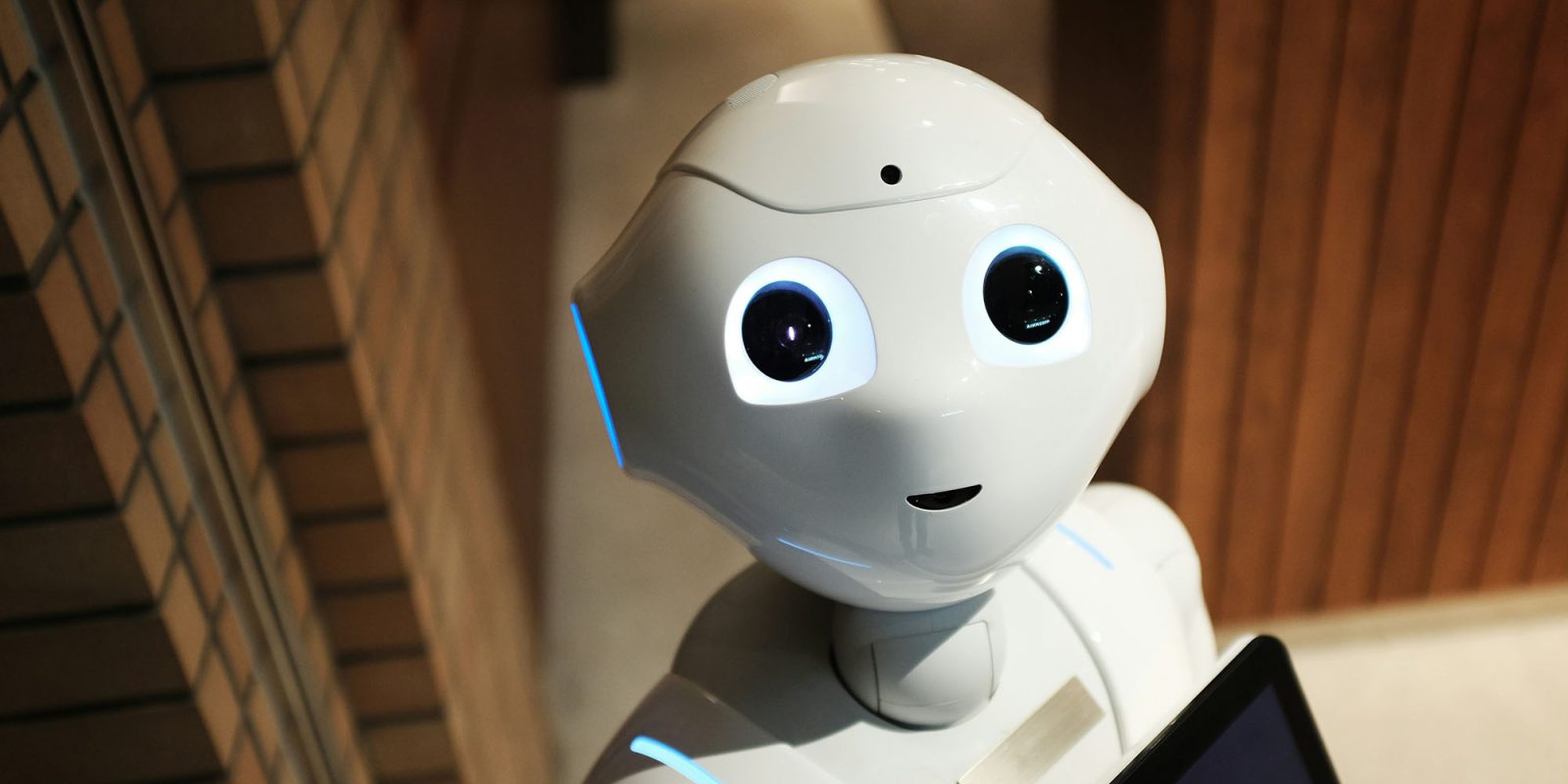 After the Siri and Apple Intelligence mess, a totally new name will be needed | Image of a friendly-looking robot