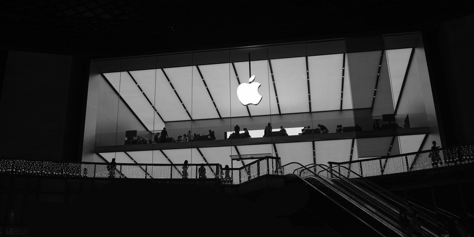 You may be able to buy Apple products without paying state sales tax | Apple Store at night