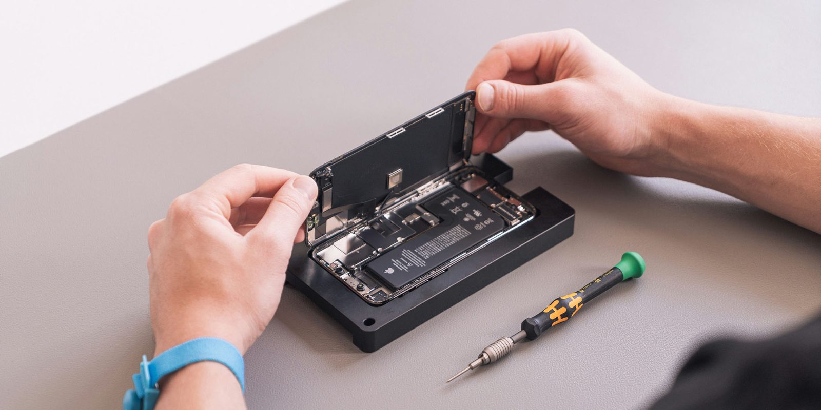 DIY Apple device repairs now fully supported in Canada | iPhone repair in progress